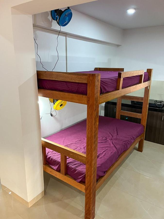 Bonds Hostel Candolim Eksteriør bilde